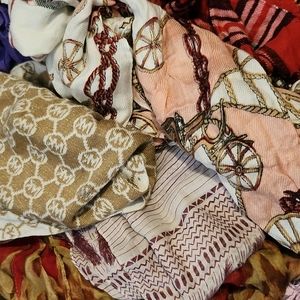 Scarfs
